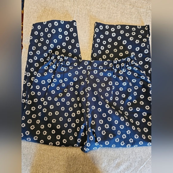 Alfred Dunner Petite Size 6P Flower Blue Pants - Picture 3 of 5